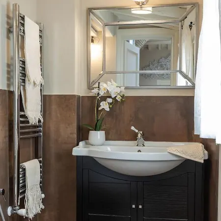 Moro Suite, Classy And Romantic In Appartamento Lucca