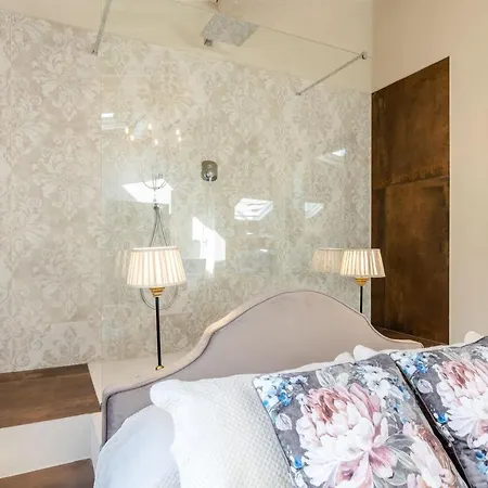 Moro Suite, Classy And Romantic In * Lucca