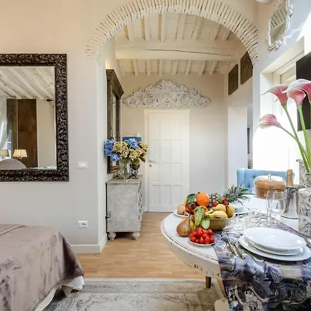 Moro Suite, Classy And Romantic In * Lucca