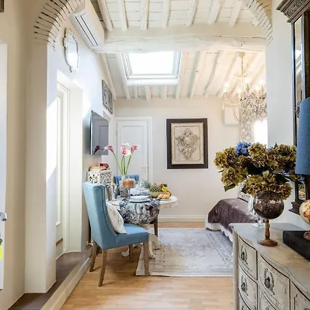 Moro Suite, Classy And Romantic In Appartamento *